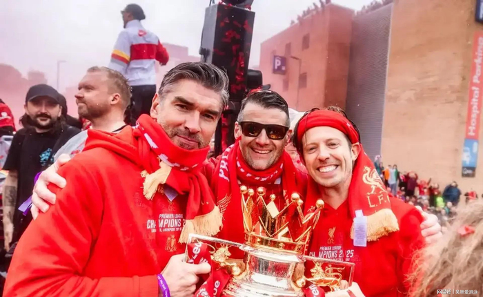 利物浦管理层与教练组危机浮现 爱德华兹、休斯