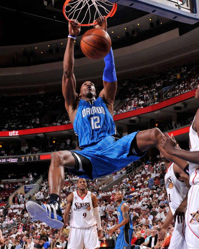 霍华德职业生涯球鞋变迁：从阿迪到耐克的传奇