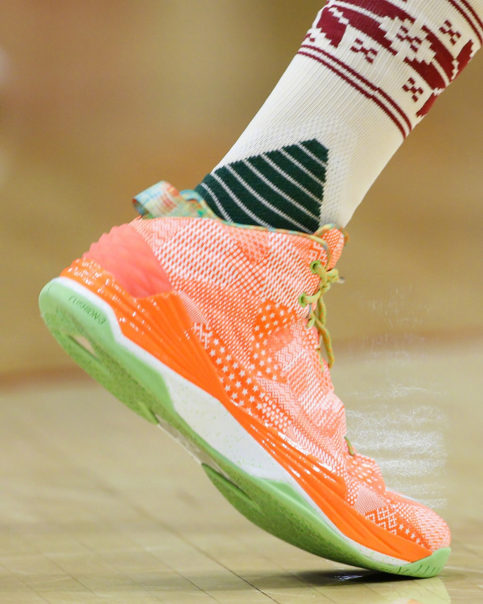 霍华德职业生涯球鞋变迁：从阿迪到耐克的传奇